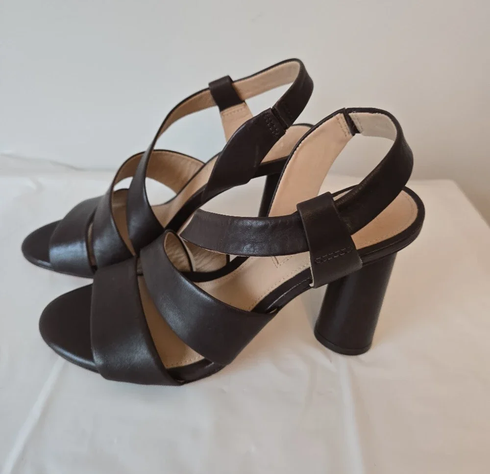 Antonio Melani Brown Leather Crisscross Sandals – Size 6, 2.5–3" Heel - Picture 3 of 9